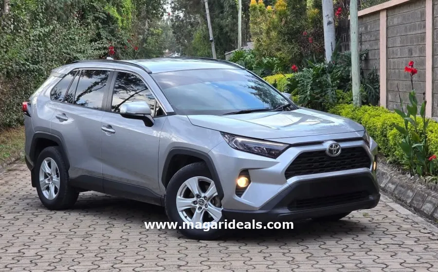 TOYOTA RAV4 BASE GRADE in Kenya for Sale | Magari Deals