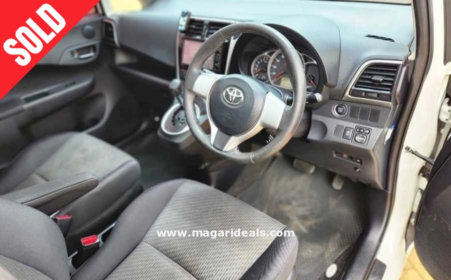 TOYOTA RACTIS with MOONROOF  for Sale | Best Buy