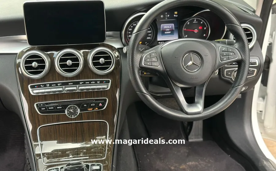2017 Mercedes C220D in Kenya for Sale | Magari Deals