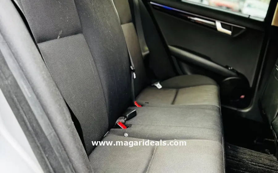 2012 MERCEDES BENZ C200 in Kenya for Sale | Magari Deals