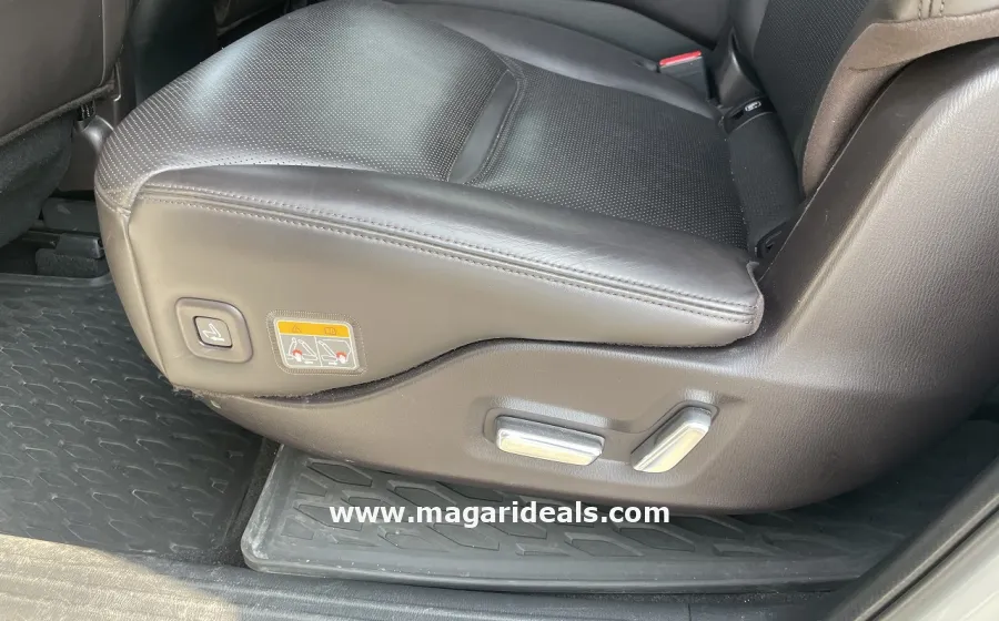 MAZDA CX-8 XDL SUNROOF in Kenya for Sale | Magari Deals