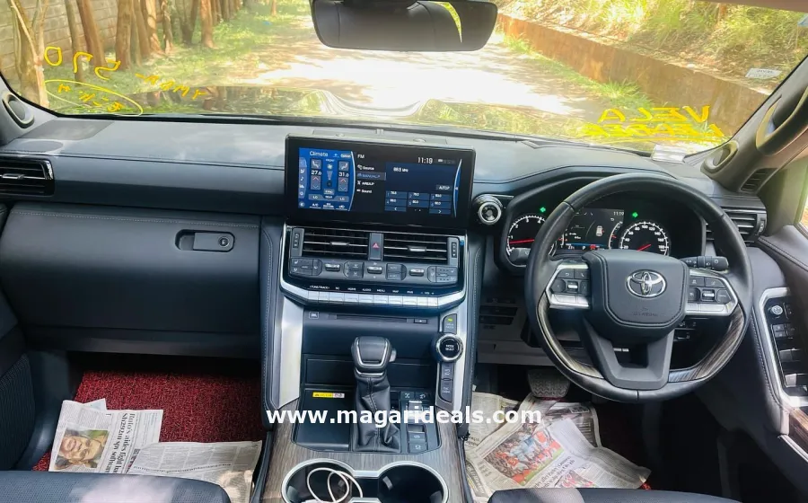 Toyota Land Cruiser 300 Series ZX (Fully Loaded) in Kenya for Sale | Magari Deals