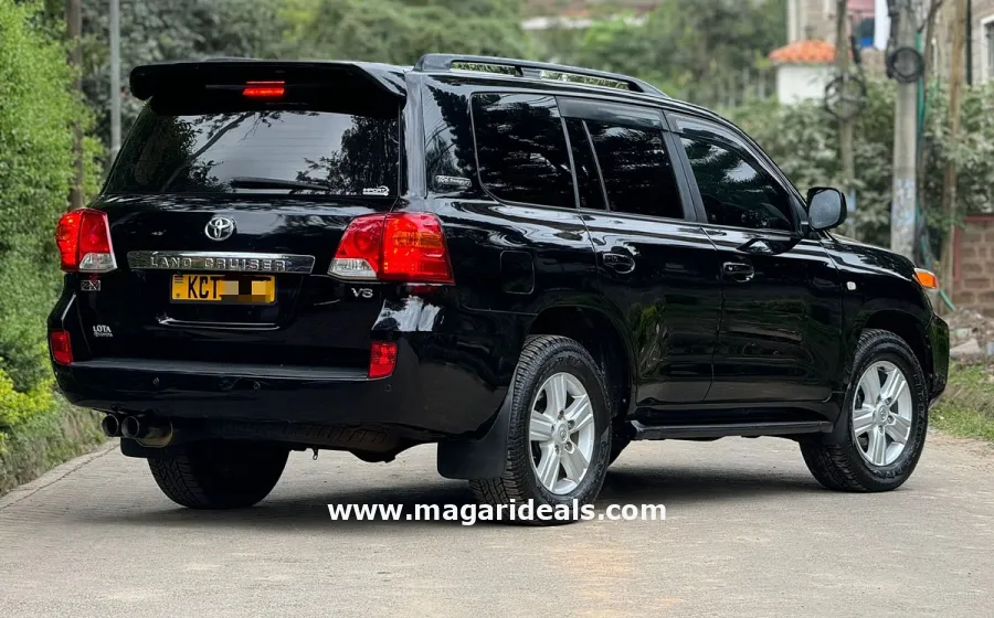 2012 TOYOTA LANDCRUISER V8 ZX in Kenya for Sale | Magari Deals
