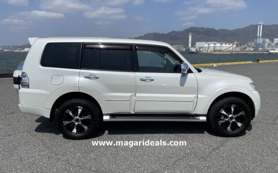 MITSUBISHI PAJERO Super Exceed 2018 in Kenya for Sale | Magari Deals