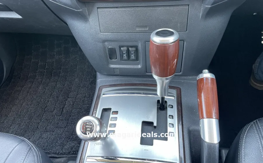 MITSUBISHI PAJERO Super Exceed 2018 in Kenya for Sale | Magari Deals