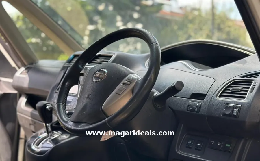2015 Nissan Serena S-Hybrid Highway Star in Kenya for Sale | Magari Deals