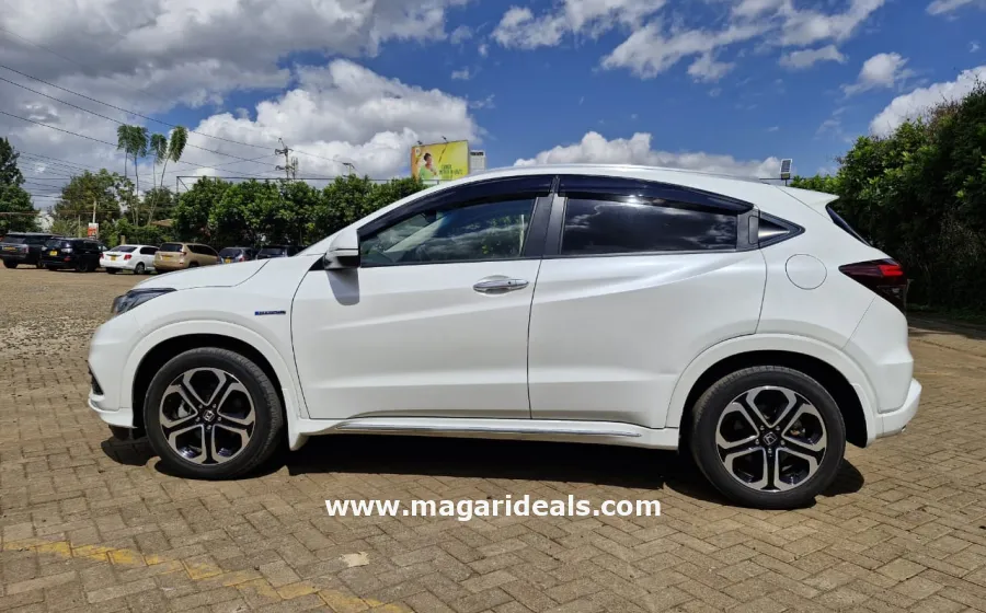 HONDA VEZEL HYBRID 2017 Model in Kenya for Sale | Magari Deals