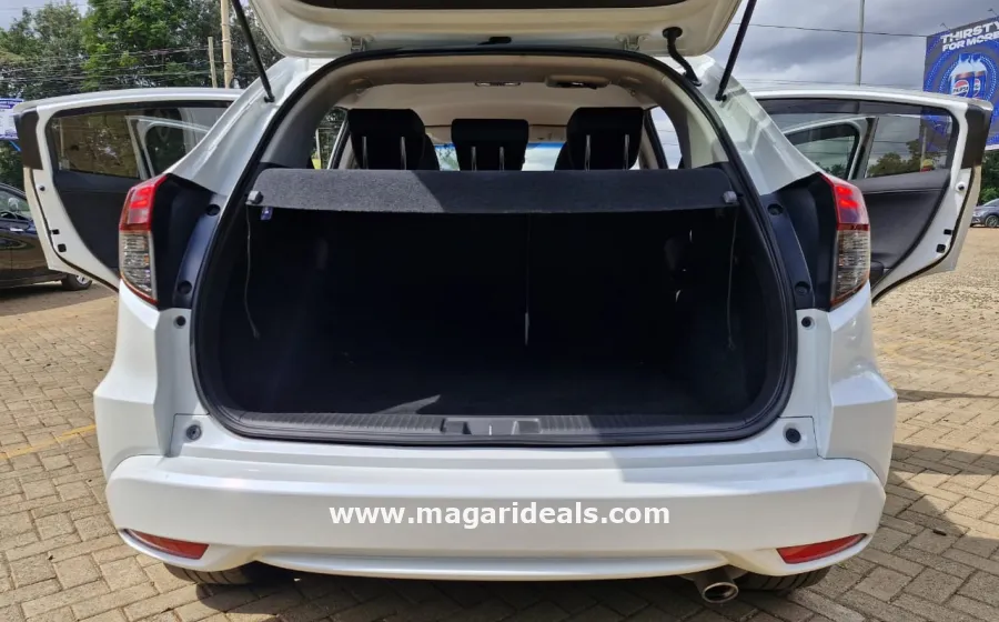 HONDA VEZEL HYBRID 2017 Model in Kenya for Sale | Magari Deals