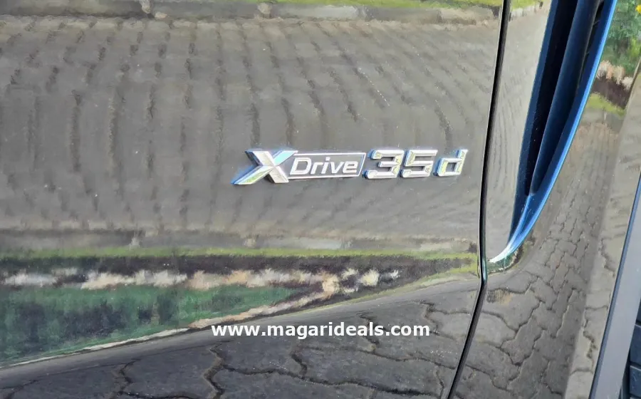 BMW X5 xDrive35d with panoramic sunroof in Kenya for Sale | Magari Deals