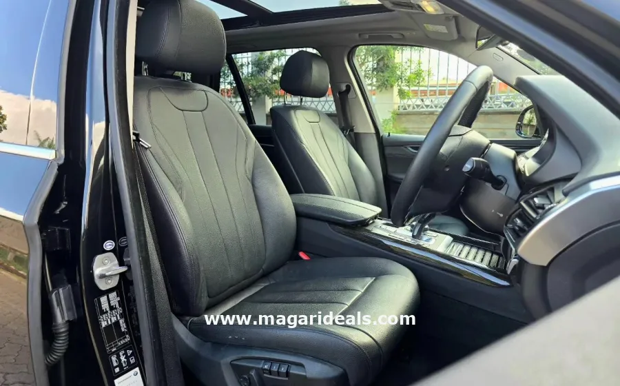 BMW X5 xDrive35d with panoramic sunroof in Kenya for Sale | Magari Deals