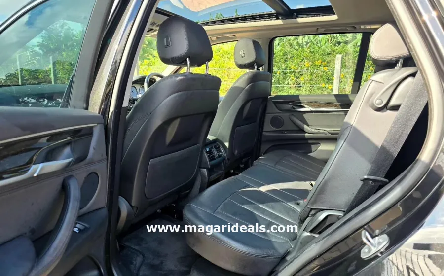 BMW X5 xDrive35d with panoramic sunroof in Kenya for Sale | Magari Deals