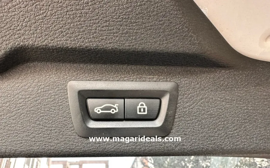 BMW X5 xDrive35d with panoramic sunroof in Kenya for Sale | Magari Deals