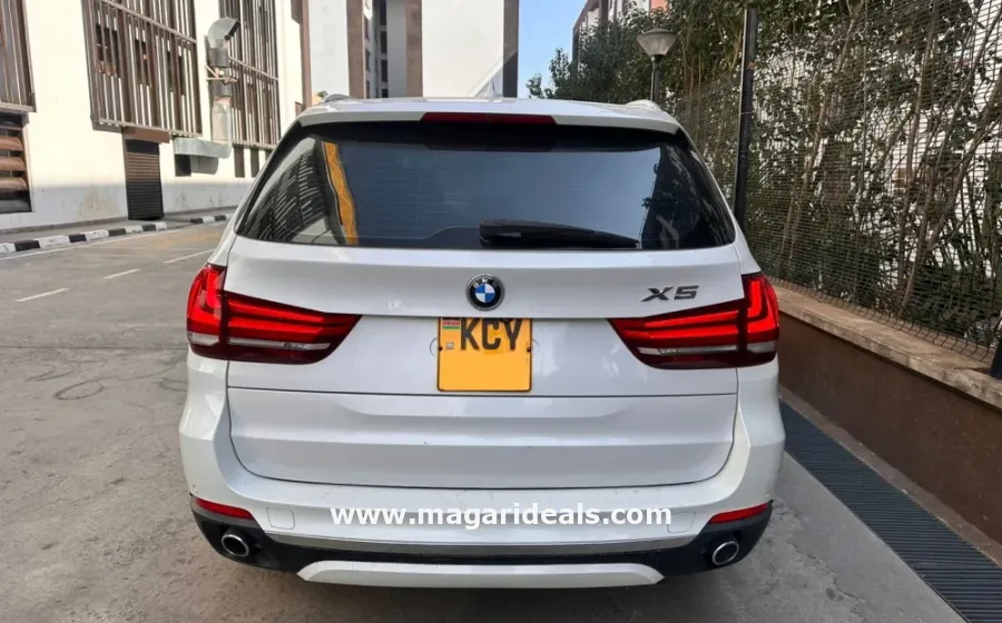 BMW X5 xDrive35d with panoramic sunroof in Kenya for Sale | Magari Deals