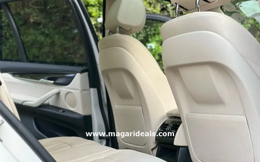 BMW X5 xDrive35d with sunroof in Kenya for Sale | Magari Deals