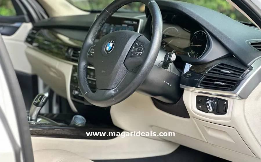 BMW X5 xDrive35d with sunroof in Kenya for Sale | Magari Deals