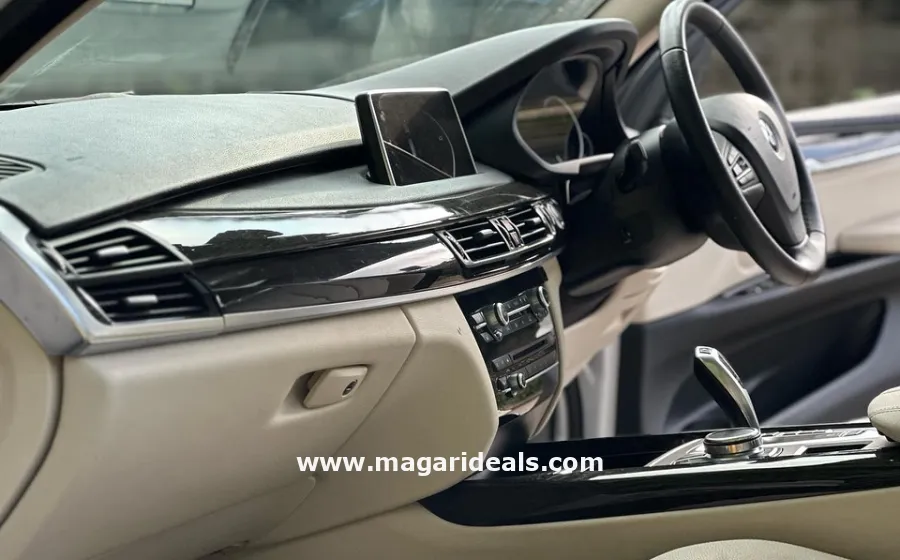 BMW X5 xDrive35d with sunroof in Kenya for Sale | Magari Deals