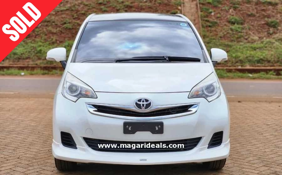 TOYOTA RACTIS with MOONROOF  for Sale | Best Buy