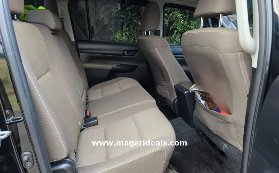 TOYOTA HILUX Revo Double Cab 2017 Manual in Kenya for Sale | Magari Deals