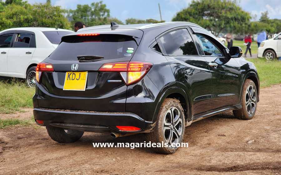 Honda Vezel Hybrid in Kenya for Sale | Magari Deals